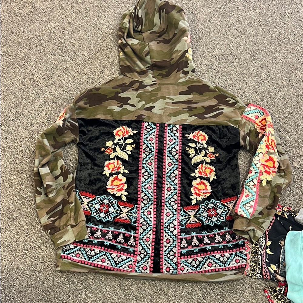 Camouflage and Floral Patterned Hoodie